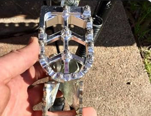 JFG metal pegs